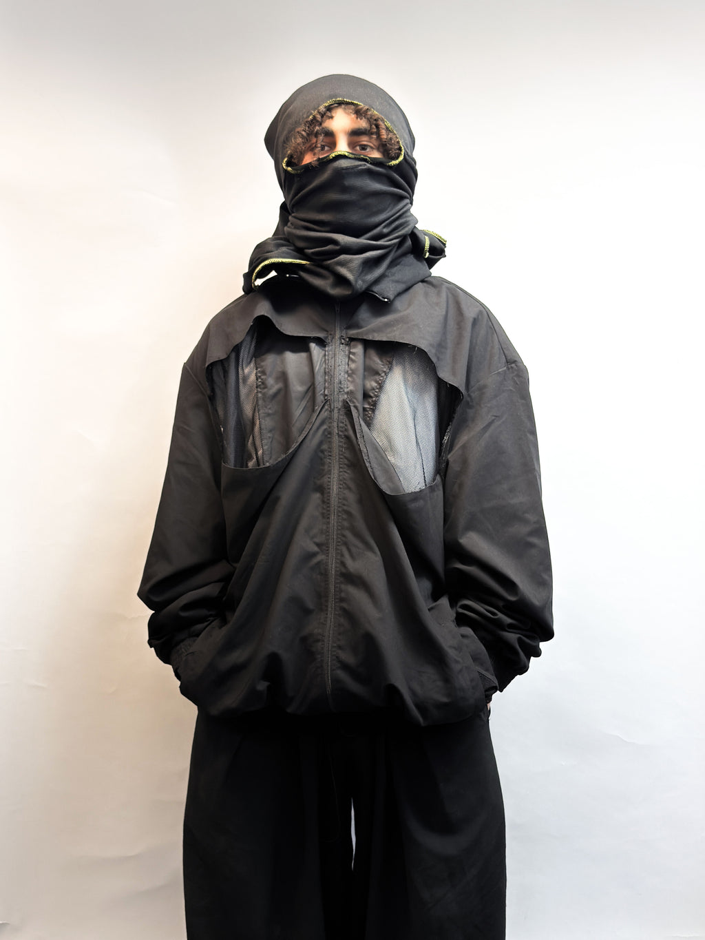 CUT-OUT BREAK JACKET