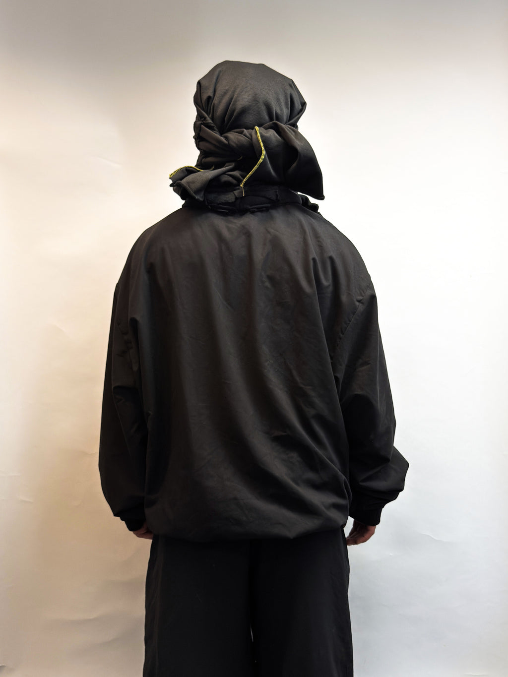 CUT-OUT BREAK JACKET