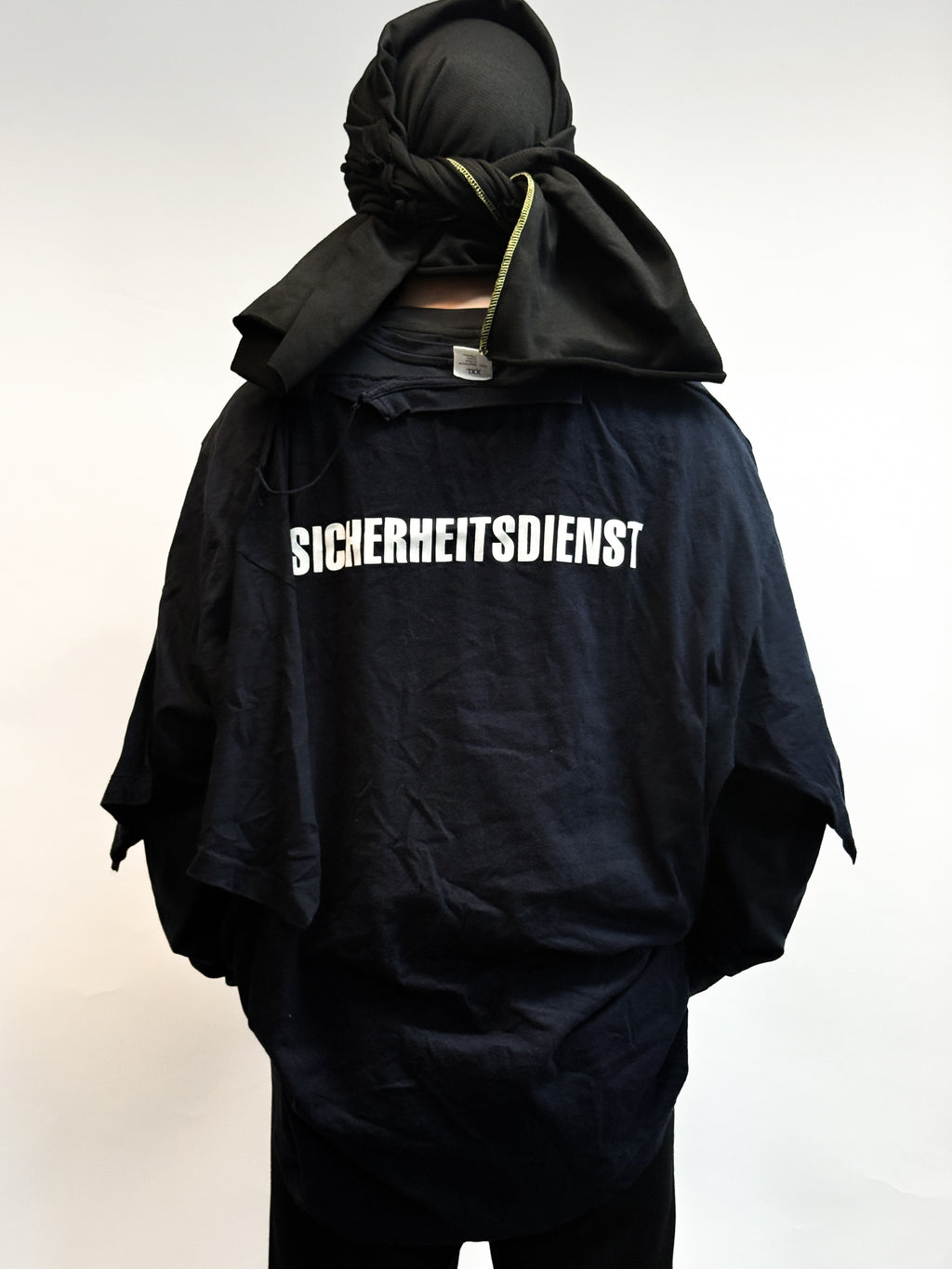 DECONSTRUCTED SICHERHEITSDIENST LONGSLEEVE