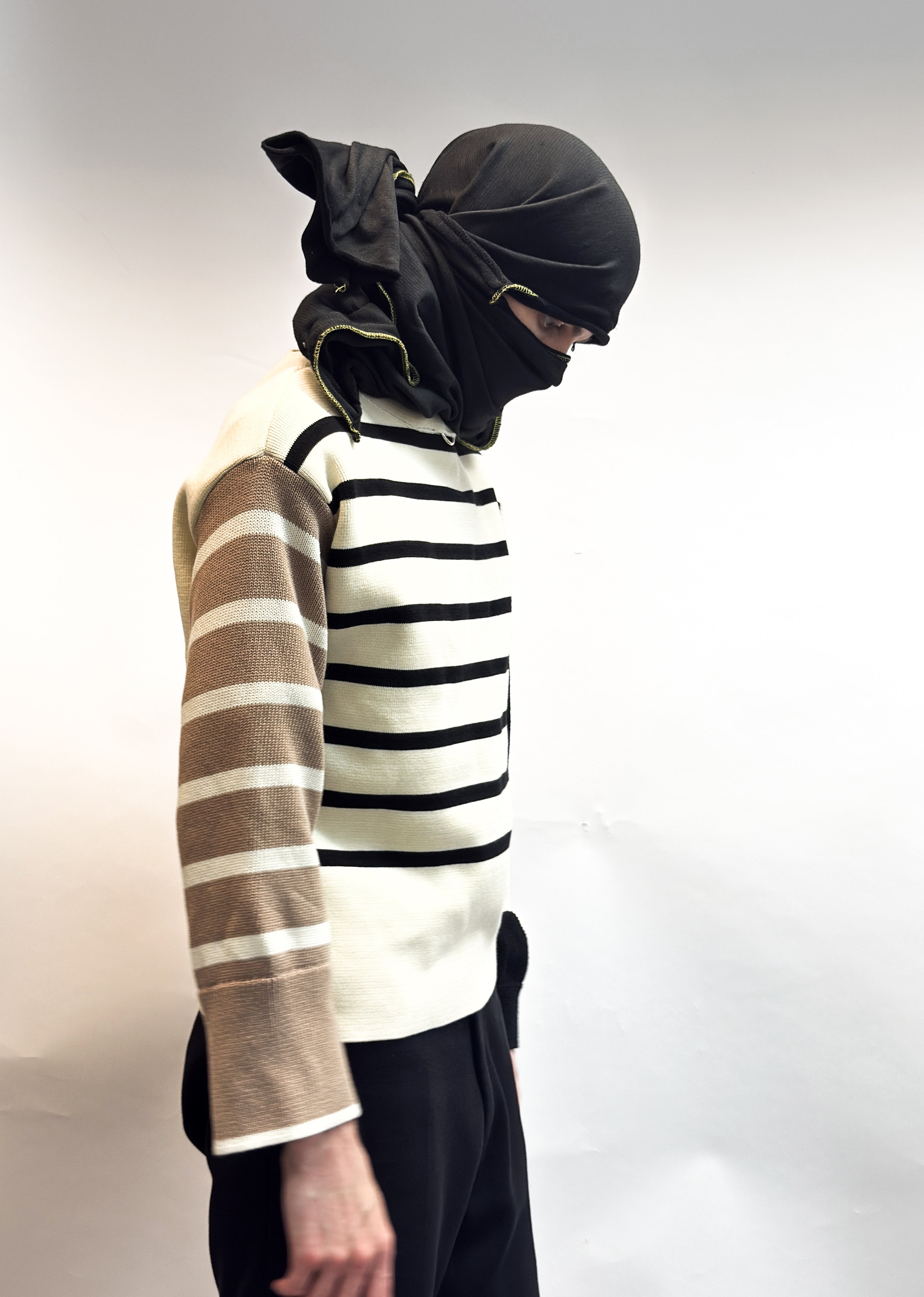 MIXED KNIT STRIPED FITTED SWEATER